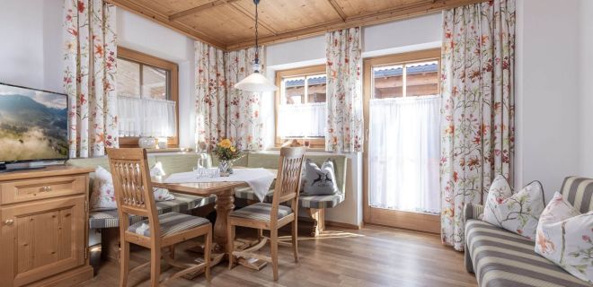 Moderne & traditionelle Ferienwohnung im Alpbach - Appartement Alpenglück